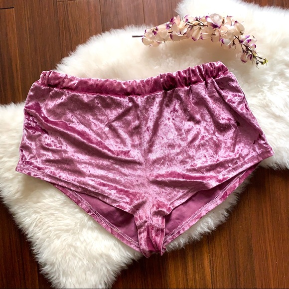 Dusty Rose Velvet Bra Top Shorts Set, Sz L/XL - Picture 4 of 7